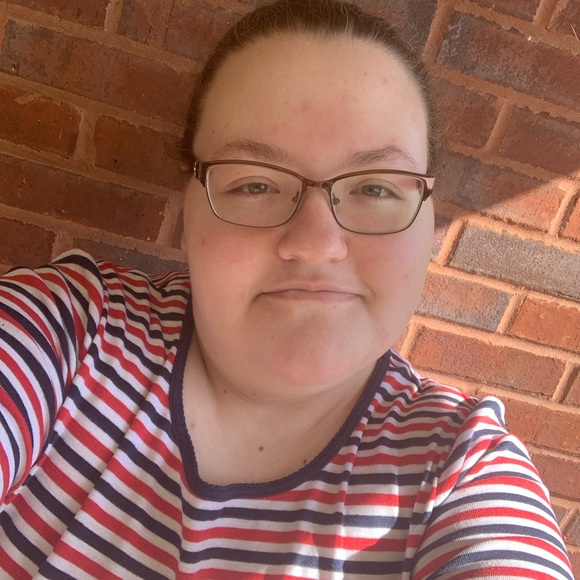 Meet your Posher, Sara - Picture 1 of 1